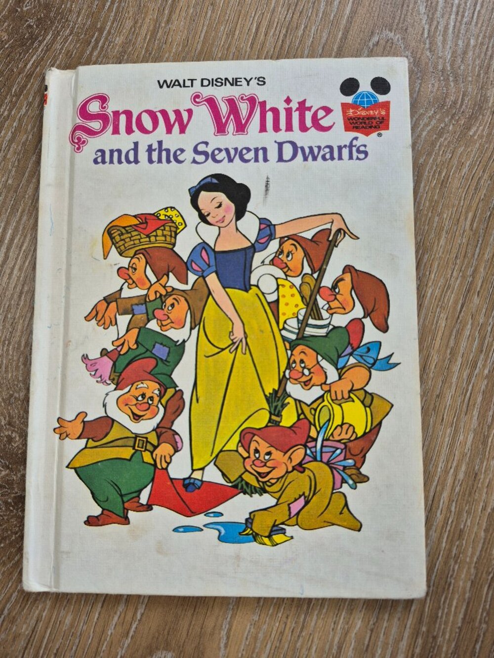 Vintage Disney Snow White and the Seven Dwarfs 1973 Wonderful World of Reading